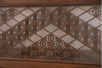 アンティーク建具　両面ガラス　麻の葉・胡麻・桜亀甲の3種の組子が見事な組子欄間(明り取り、明かり取り)(R-049979)