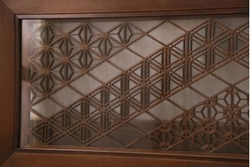 アンティーク建具　両面ガラス　麻の葉・胡麻・桜亀甲の3種の組子が見事な組子欄間(明り取り、明かり取り)(R-049979)