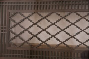 アンティーク建具　両面ガラス入り　インテリアのアクセントに!松皮菱文様の組子が目を引く欄間(明り取り、明かり取り)(R-049983)