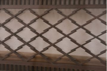 アンティーク建具　両面ガラス入り　インテリアのアクセントに!松皮菱文様の組子が目を引く欄間(明り取り、明かり取り)(R-049983)