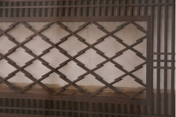 アンティーク建具　両面ガラス入り　インテリアのアクセントに!松皮菱文様の組子が目を引く欄間(明り取り、明かり取り)(R-049983)