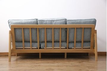中古　美品　KEYUCA(ケユカ)　タモ材　優しい色味が素敵なタビーソファ(三人掛けソファ、3Pソファ)(R-049987)