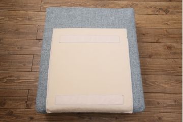 中古　美品　KEYUCA(ケユカ)　タモ材　優しい色味が素敵なタビーソファ(三人掛けソファ、3Pソファ)(R-049987)