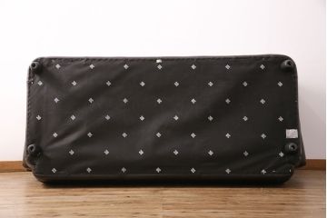 展示品　IDC大塚家具　極美品　新古品　enzo dambrosio(エンツォダンブロシオ)　高級感溢れるイタリアデザインの本革製3人掛けソファ(定価約40万円)(3P、三人掛け)(R-049988)