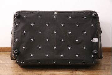 展示品　極美品　新古品　enzo dambrosio(エンツォダンブロシオ)　高級感溢れるイタリアデザインの本革製2人掛けソファ(定価約32万円)(2P、二人掛け)(R-049989)