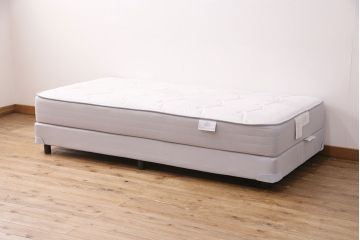中古　美品　IDC大塚家具　KINGSDOWN(キングスダウン)社　REGALIA(レガリア)シリーズ　「オネスティ2」　シングルサイズ　ベッドマットレス&ボトムクッションセット(定価約11万円)(シングルベッド)(R-049991)