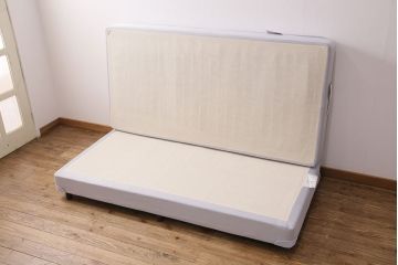 中古　美品　IDC大塚家具　KINGSDOWN(キングスダウン)社　REGALIA(レガリア)シリーズ　「オネスティ2」　シングルサイズ　ベッドマットレス&ボトムクッションセット(定価約11万円)(シングルベッド)(R-049991)