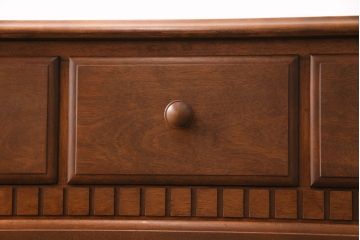 中古　横浜ダニエル(Daniel)　滑らかな木肌と温かみのある色合いが魅力のチェストセブン(S)(定価約40万円)(チェスト、引き出し)(R-049994)