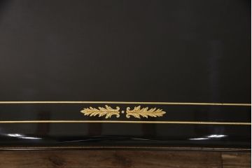 中古　イタリア高級輸入家具　ヴェルサーチホーム(VERSACE HOME)　シノワズリ様式　ギリシア雷文(ギリシャ雷文)入りのセンターテーブル(ローテーブル、リビングテーブル)(R-049998)