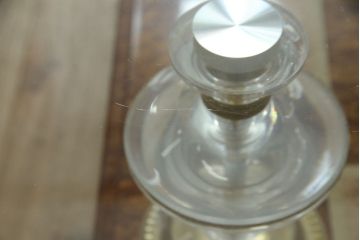 中古　イタリア製　異彩を放つデザインが魅力的なセンターテーブル(ローテーブル)(R-050000)