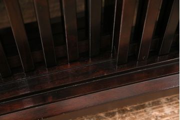 中古　九州民芸家具　上品さとモダンな雰囲気が魅力的なサイドボード(収納棚、戸棚、飾り棚)(R-050004)