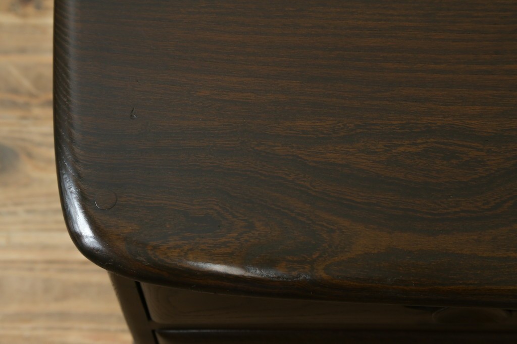 イギリスヴィンテージ　ERCOL(アーコール)　インテリアの差をつける!希少なパンドラボックスコーヒーテーブル　(R-050009)