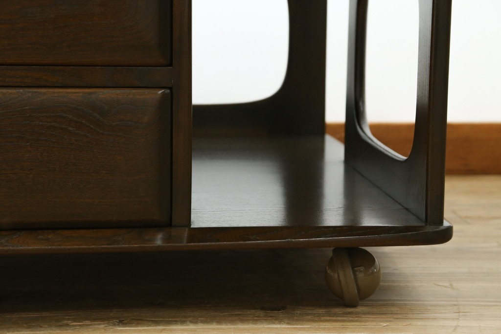 イギリスヴィンテージ　ERCOL(アーコール)　インテリアの差をつける!希少なパンドラボックスコーヒーテーブル　(R-050009)