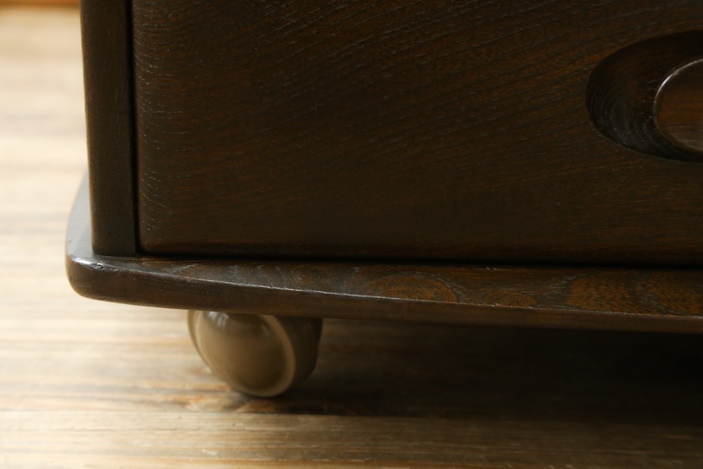 イギリスヴィンテージ　ERCOL(アーコール)　インテリアの差をつける!希少なパンドラボックスコーヒーテーブル　(R-050009)