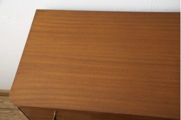 イギリスヴィンテージ　シンプルで取り入れやすい!チーク材の温かい風合いが魅力のチェスト(引き出し、ビンテージ)(R-050010)