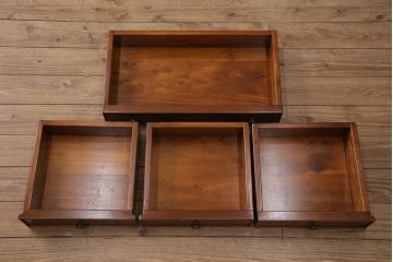 中古　展示美品　イタリア製　MARCHETTI(マルケッティ)　希少モデル!　特大キャビネット(収納棚、食器棚、カップボード、飾り棚)(R-050011)