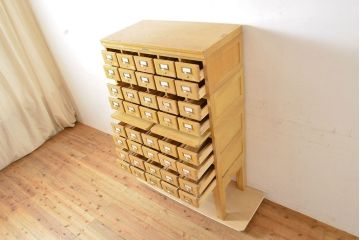 【簡易リペア限定品】レトロ家具　昭和レトロ　KIHARA　ナチュラルスタイルにおすすめ!小物収納に便利なナラ材製ネームプレート付きカードケース(引き出し、チェスト、図書館、図書室)(R-050013)