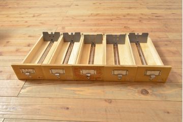 【簡易リペア限定品】レトロ家具　昭和レトロ　KIHARA　ナチュラルスタイルにおすすめ!小物収納に便利なナラ材製ネームプレート付きカードケース(引き出し、チェスト、図書館、図書室)(R-050013)
