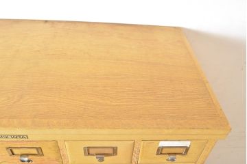レトロ家具　昭和レトロ　KIHARA　ナチュラルスタイルにおすすめ!小物収納に便利なナラ材製ネームプレート付きカードケース(引き出し、チェスト、図書館、図書室)(R-050014)