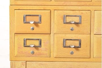 【簡易リペア限定品】レトロ家具　昭和レトロ　KIHARA　ナチュラルスタイルにおすすめ!小物収納に便利なナラ材製ネームプレート付きカードケース(引き出し、チェスト、図書館、図書室)(R-050015)