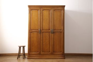 中古　美品　横浜ダニエル(daniel)　ワードローブ(横浜クラシック家具、洋服タンス、衣装タンス)(定価130万円)(R-050025)