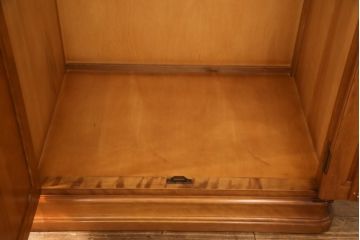 中古　美品　横浜ダニエル(daniel)　ワードローブ(横浜クラシック家具、洋服タンス、衣装タンス)(定価130万円)(R-050025)