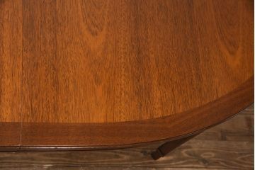 中古　美品　ブランド家具　DREXEL HERITAGE(ドレクセルヘリテイジ)　Triune(トライユン)　品のある佇まいがすてきなダイニングテーブル(エクステンションテーブル)(R-050026)