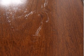 中古　カリン材　真鍮の金具がおしゃれな高級サイドボード(収納棚、キャビネット、花梨材)(R-050030)