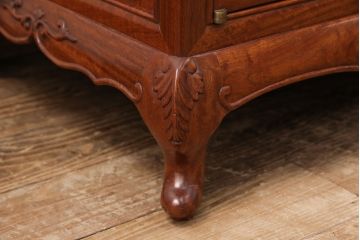 中古　カリン材　真鍮の金具がおしゃれな高級サイドボード(収納棚、キャビネット、花梨材)(R-050030)