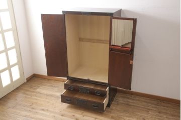 中古　岩谷堂箪笥　桜木家具店作　和の趣とシックな佇まいが魅力のワードローブ(洋服タンス、衣装箪笥)(R-050036)
