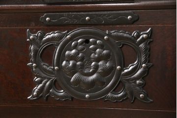 中古　岩谷堂箪笥　桜木家具店作　和の趣とシックな佇まいが魅力のワードローブ(洋服タンス、衣装箪笥)(R-050036)