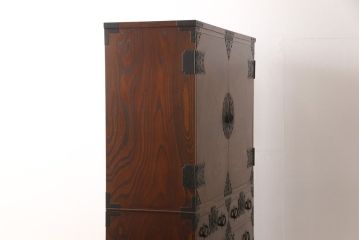 中古　岩谷堂箪笥(菊幸製)　高級感を演出する手打ち金具が見事な衣装タンス(着物タンス、和タンス、整理箪笥)(R-050037)