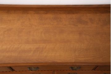 中古　美品　横浜ダニエル(daniel)　アーリーアメリカン　A-104横長整理タンス　気品漂う洗練されたデザインが魅力的なチェスト(定価約50万円)(引き出し、洋服タンス、サイドボード)(R-050042)