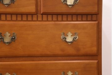 中古　美品　横浜ダニエル(daniel)　アーリーアメリカン　A-104横長整理タンス　気品漂う洗練されたデザインが魅力的なチェスト(定価約50万円)(引き出し、洋服タンス、サイドボード)(R-050042)