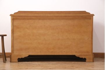 中古　美品　横浜ダニエル(daniel)　アーリーアメリカン　A-104横長整理タンス　気品漂う洗練されたデザインが魅力的なチェスト(定価約50万円)(引き出し、洋服タンス、サイドボード)(R-050042)