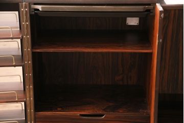 北欧ヴィンテージ　ノルウェー製　激レア品!ローズウッド材の風合いがお洒落な雰囲気を引き立たせるクーラーキャビネット(サイドボード、収納棚、戸棚、ビンテージ)(R-050049)