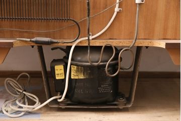 北欧ヴィンテージ　ノルウェー製　激レア品!ローズウッド材の風合いがお洒落な雰囲気を引き立たせるクーラーキャビネット(サイドボード、収納棚、戸棚、ビンテージ)(R-050049)