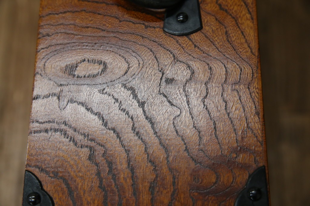 中古　岩谷堂箪笥　見事な手打ち金具と躍動感のある杢目が魅力の重ね箪笥　(R-050054)