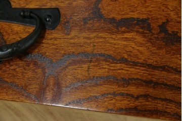 中古　岩谷堂箪笥　見事な手打ち金具と躍動感のある杢目が魅力の重ね箪笥　(R-050054)