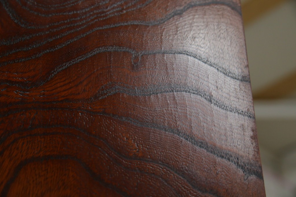 中古　岩谷堂箪笥　見事な手打ち金具と躍動感のある杢目が魅力の重ね箪笥　(R-050054)