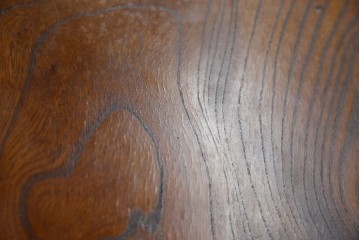 中古　岩谷堂箪笥　見事な手打ち金具と躍動感のある杢目が魅力の重ね箪笥　(R-050054)