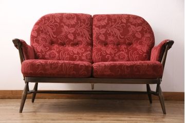 ヴィンテージ家具　ERCOL(アーコール)　艶やかなカラーが目を引くスツール(オットマン)付きビンテージ二人掛けソファ(アームソファ)(R-050062)
