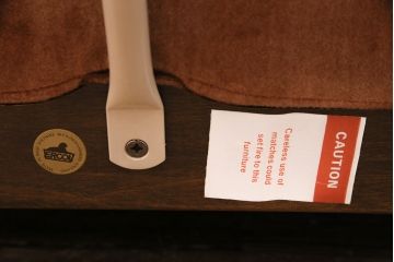 ヴィンテージ家具　ERCOL(アーコール)　艶やかなカラーが目を引くスツール(オットマン)付きビンテージ二人掛けソファ(アームソファ)(R-050062)