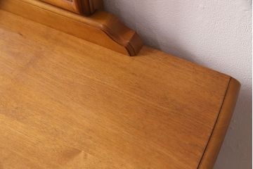 中古　美品　横浜ダニエル(daniel)　チェア付き　温かみのある色合いと上品な佇まいが魅力のドレッサー(鏡台)(定価約60万円)(R-050064)