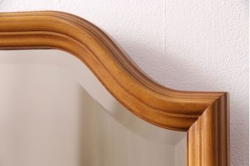 中古　美品　横浜ダニエル(daniel)　チェア付き　温かみのある色合いと上品な佇まいが魅力のドレッサー(鏡台)(定価約60万円)(R-050064)