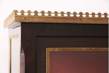 ヴィンテージ家具　イタリア家具　マホガニー　クラシカルな空間を演出するショーケース(ガラスケース、陳列棚、飾り棚、キャビネット、ビンテージ)(R-050073)