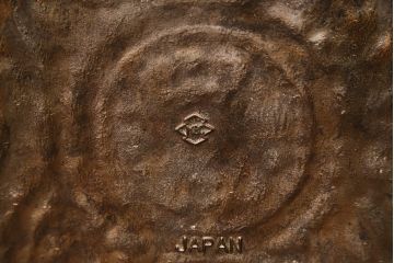和製ビンテージ　高級品　優雅な雰囲気を醸し出す真鍮製飾り棚(飾り台、花台、ヴィンテージ)(R-050075)