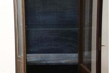 ヨーロッパヴィンテージ　スペイン家具　マホガニー材　クラシカルな雰囲気たっぷりのショーケース(ガラスケース、陳列棚、飾り棚、キャビネット、ビンテージ)(R-050076)