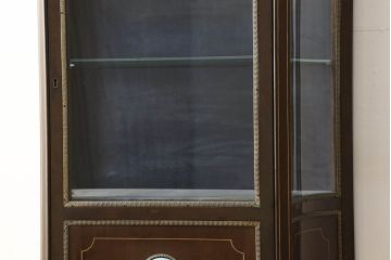ヨーロッパヴィンテージ　スペイン家具　マホガニー材　クラシカルな雰囲気たっぷりのショーケース(ガラスケース、陳列棚、飾り棚、キャビネット、ビンテージ)(R-050076)