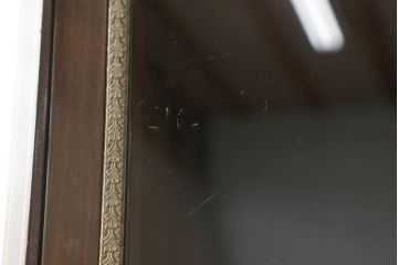 ヨーロッパヴィンテージ　スペイン家具　マホガニー材　クラシカルな雰囲気たっぷりのショーケース(ガラスケース、陳列棚、飾り棚、キャビネット、ビンテージ)(R-050076)